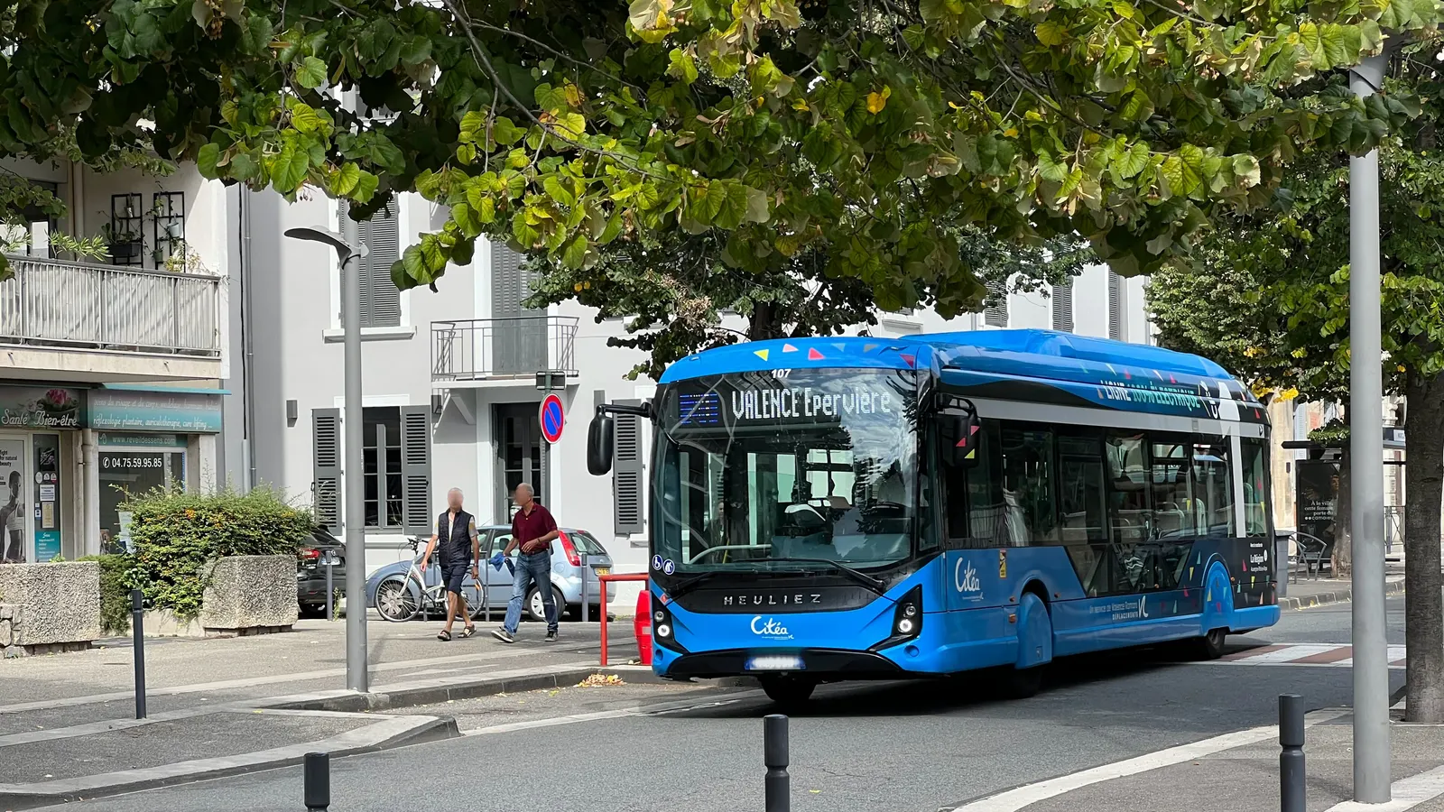 L'avenue Victor-Hugo, dans les faubourgs de Valence